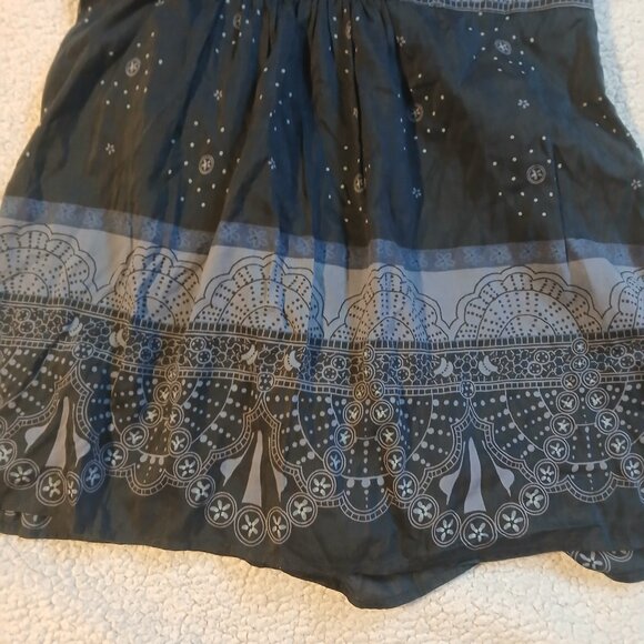 Banana Republic Factory Women's Black and Gray Halter Top SZ S GUC - Picture 2 of 9